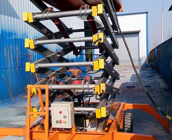 可伸縮臺面升降臺，有著較高的承載能力